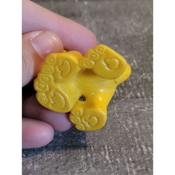 Mini lion cub Zoo Safari toy figure - Picture 4 of 4